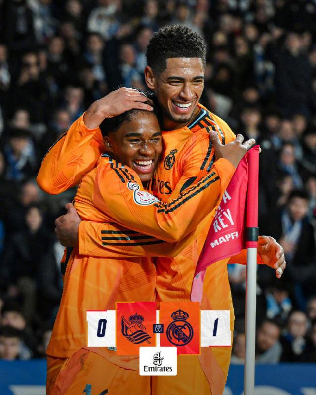 1740612458474025952.jpg 004cWfYKgy1hyyrc8q8yaj60u011itql02.jpg